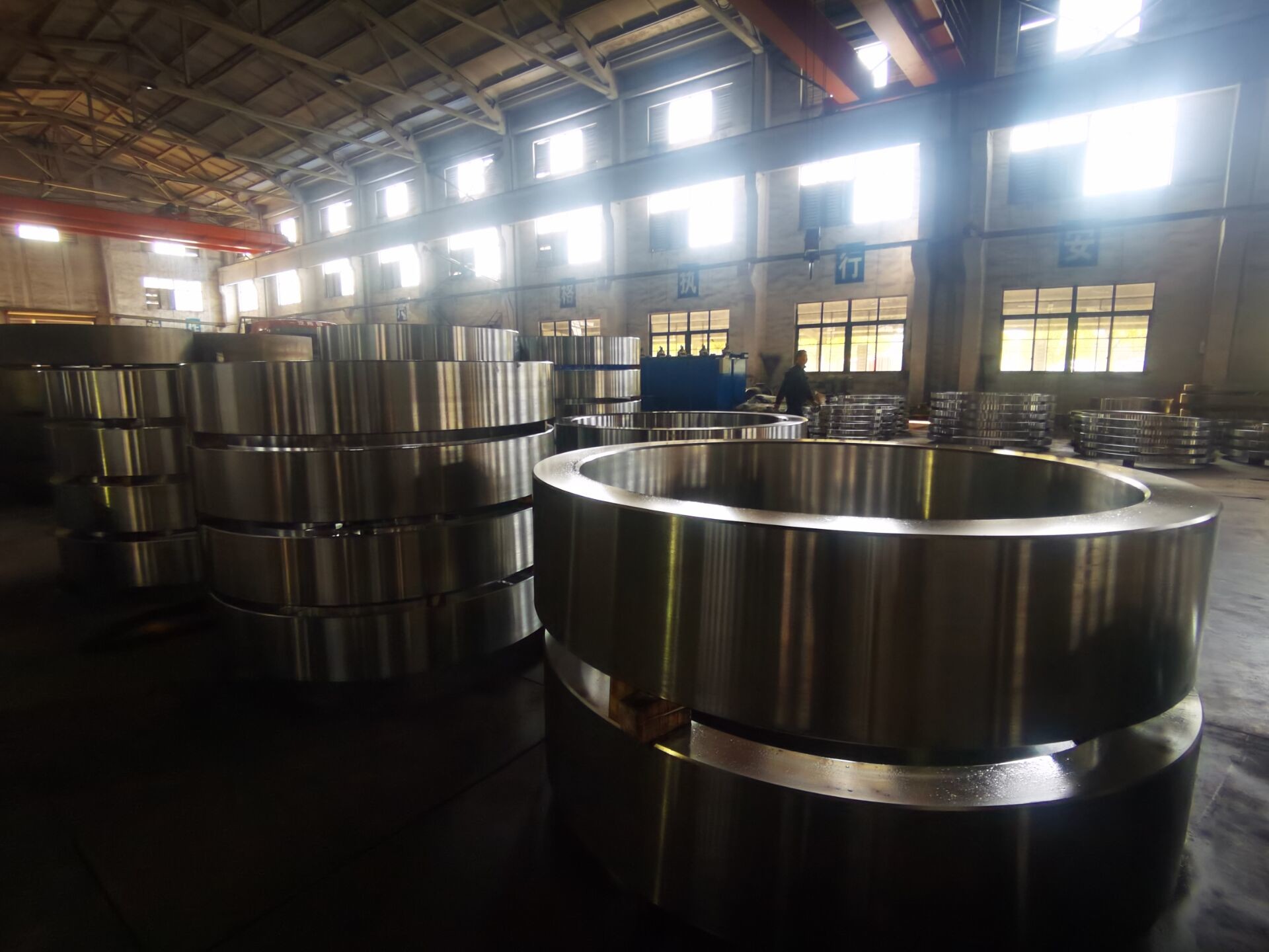 Điều trị nhiệt QT Vòng thép rèn cung cấp độ chính xác kích thước 1000 đến 7800mm lý tưởng cho công nghiệp cơ cấu và công nghiệp hạng nặng